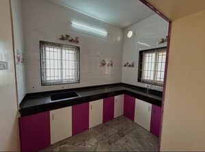 Kitchen in 2.5 BHK Builder Floor at Sector 33 – for Sale