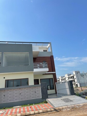 5 BHK Villa For Sale in Wave City, Wave City