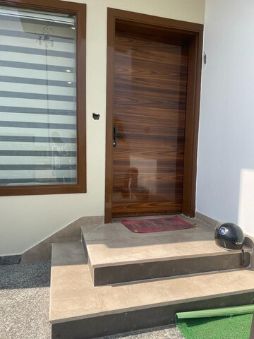 Room in 5 BHK Villa at Wave City, Wave City – for Sale