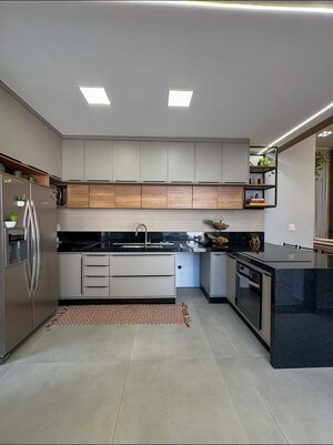 Kitchen in 3 BHK Builder Floor at Sector 33 – for Sale