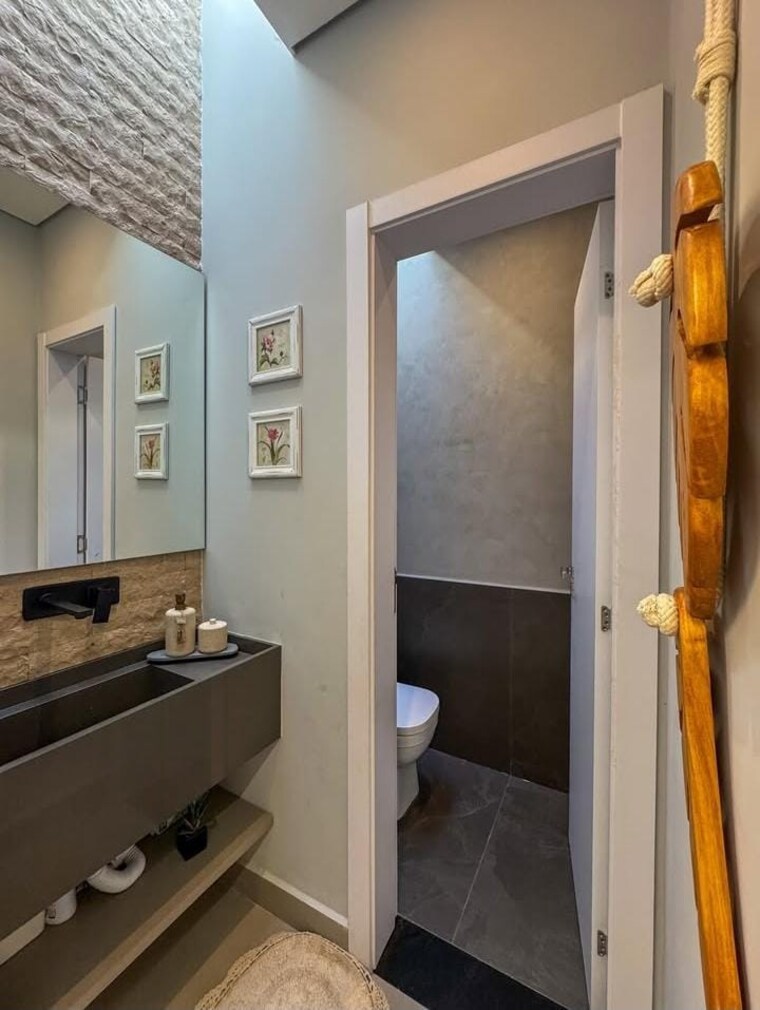 Bathroom, sector 33 3 Bedroom 2970 Sq.Ft. Builder Floor In Sector 33 Faridabad 8815394