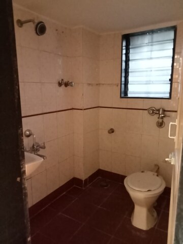 Bathroom in 1 BHK Apartment at Dosti Acres Aster, Wadala East – for Rent
