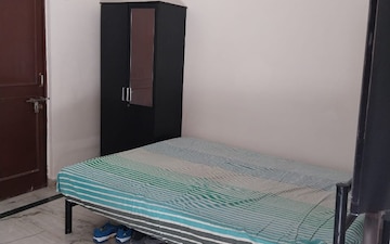 1 BHK Independent House For Rent in Sector 27