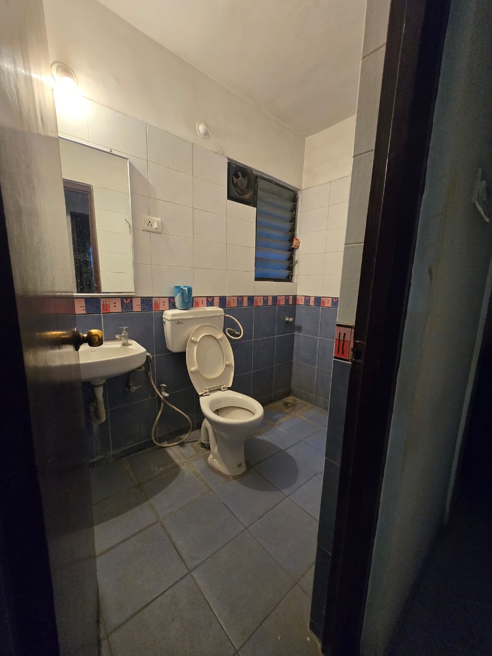 3 BHK + Pooja Room Apartment For Rent in Ganga Aur Geet