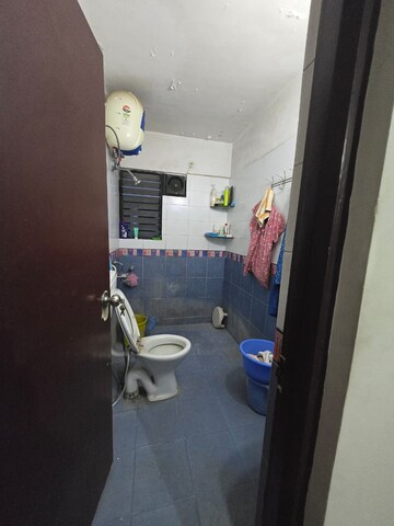 Bathroom in 3 BHK Apartment at Koregaon Park Annexe – for Rent