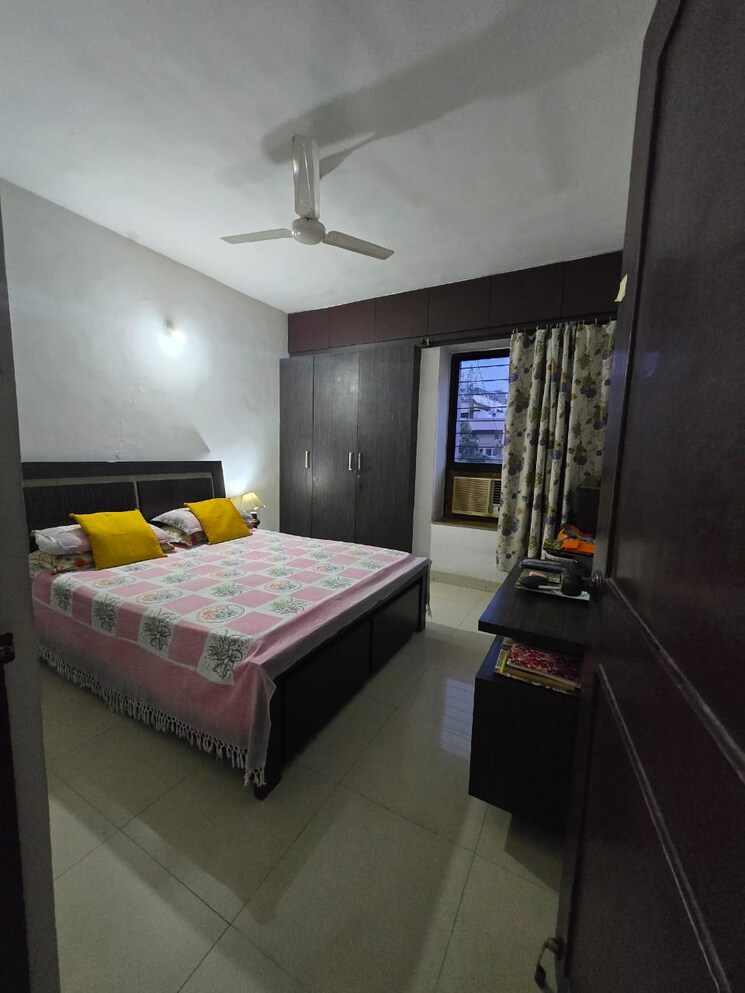 Bedroom, koregaon park annexe 3 Bedroom 1800 Sq.Ft. Apartment In Koregaon Park Annexe Pune 8815420