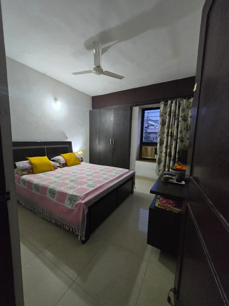 Bedroom, koregaon park annexe 3 Bedroom 1800 Sq.Ft. Apartment In Koregaon Park Annexe Pune 8815420