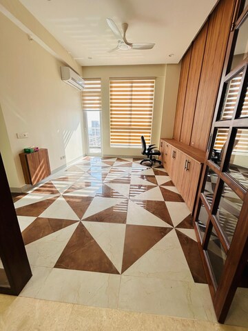 Master Bedroom in 4 BHK Apartment at Indiabulls Enigma, Sector 110 – for Rent