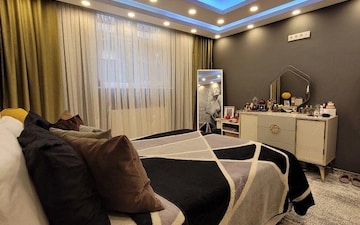 6 BHK Apartment For Sale in Sector 94