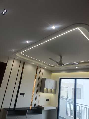 Room in 4 BHK Builder Floor at Sushant Lok 3, Sector 57 – for Sale