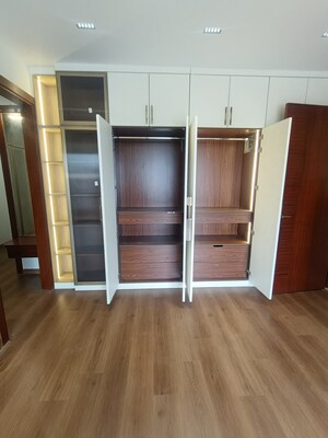 Furnished Amenities in 4 BHK Builder Floor at Sushant Lok 3, Sector 57 – for Sale