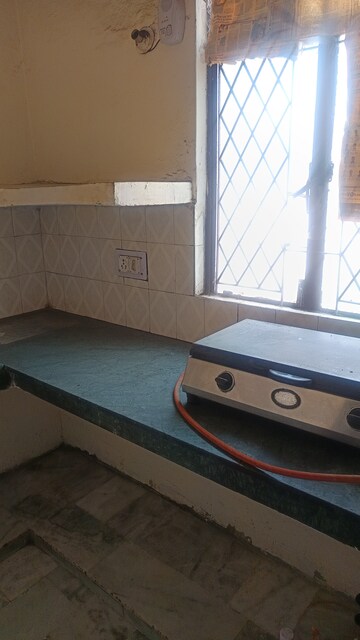 Furnished Amenities in 1 RK Builder Floor at Patel Nagar – for Rent