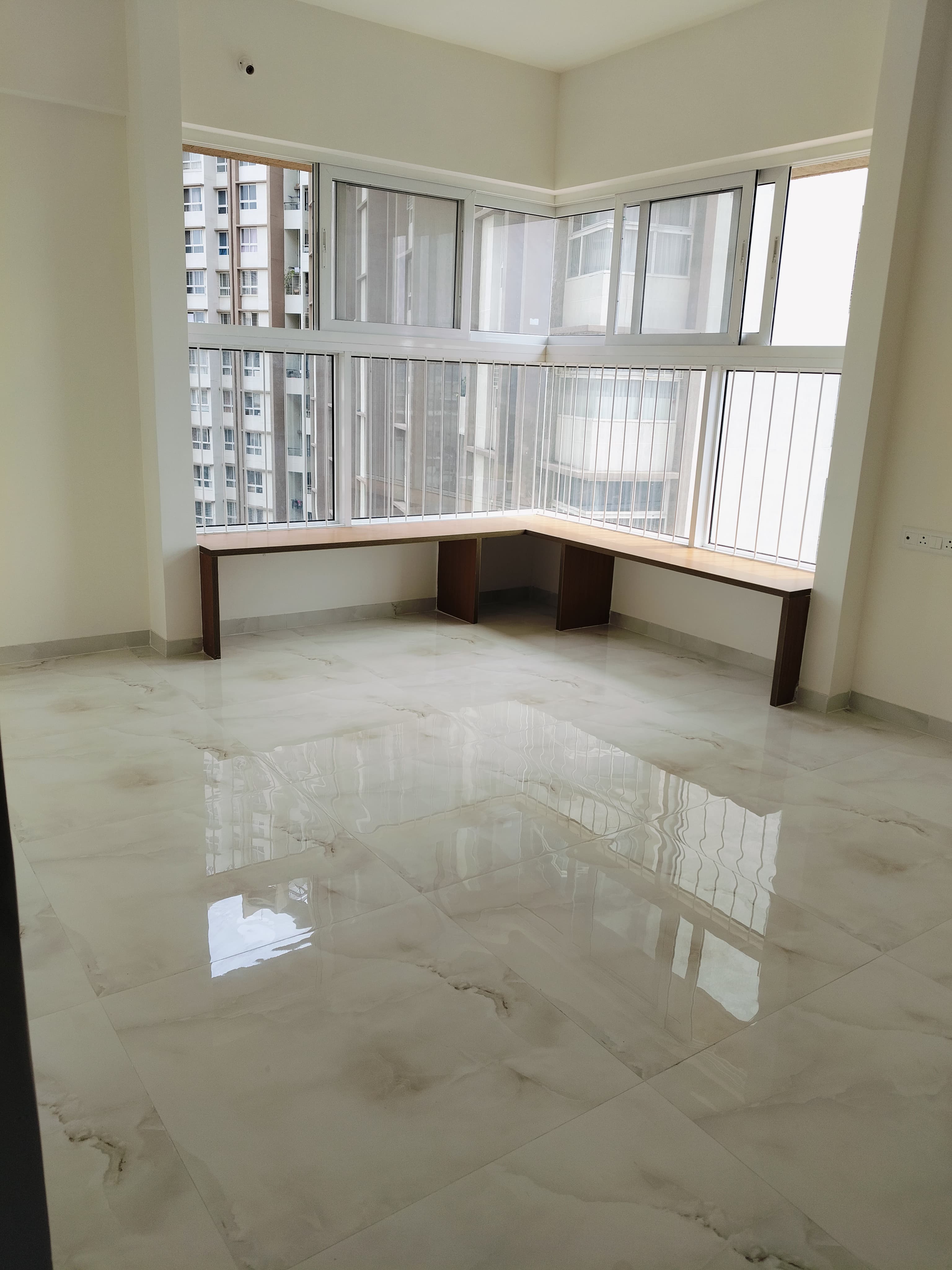 2 BHK Apartment For Rent in Florida River Bank