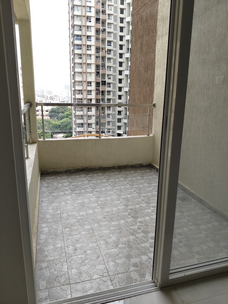 Balcony, florida-river-bank 2 Bedroom 1104 Sq.Ft. Apartment In Mundhwa Pune 8815478