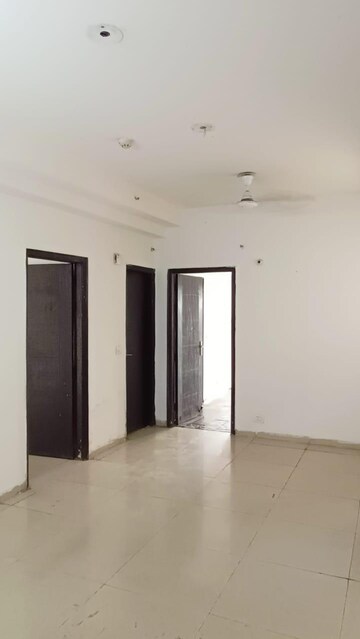 Room in 3 BHK Builder Floor at Eros Sampoornam, Sector 2 Greater Noida – for Rent