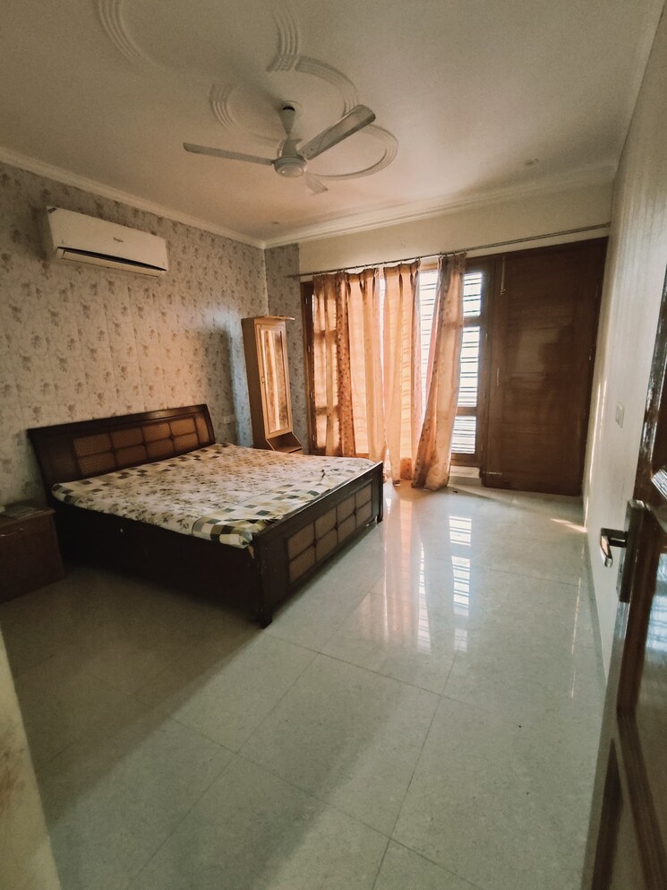 Living Room, omaxe-new-chandigarh 3 Bedroom 1500 Sq.Ft. Builder Floor In North Mullanpur Chandigarh 8815496