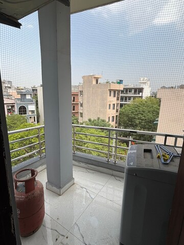 Balcony in 1 BHK Builder Floor at Sushant Lok 3, Sector 57 – for Rent