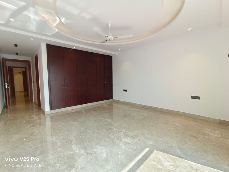 Room, vasant kunj 3 Bedroom 2600 Sq.Ft. Builder Floor In Vasant Kunj Delhi 8815518