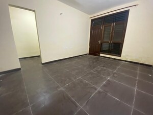 Room in 5 BHK Independent House at Wave City, Wave City – for Sale