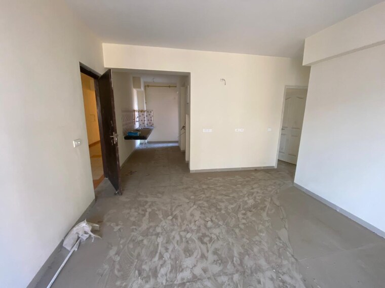 Room, wave-city 5 Bedroom 135 Sq.Yd. Independent House In Wave City Ghaziabad 8815531