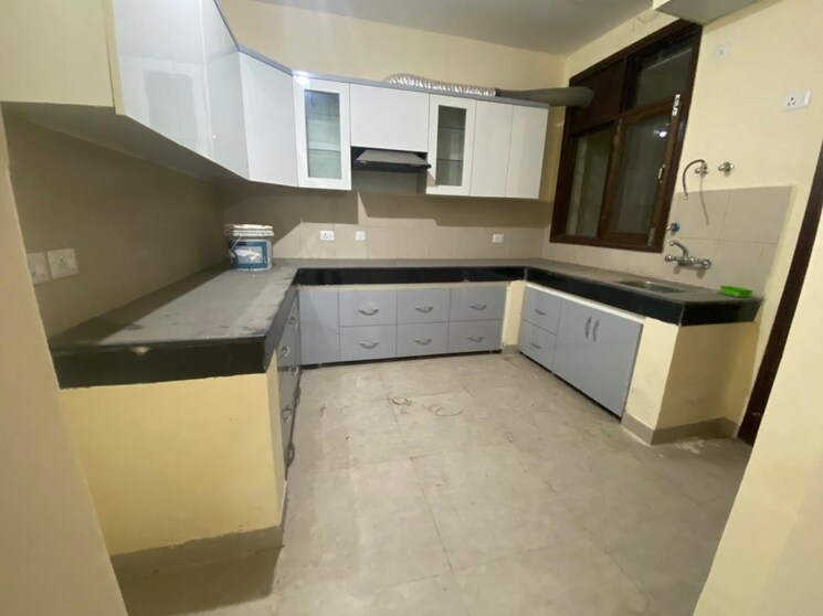Kitchen, wave-city 5 Bedroom 135 Sq.Yd. Independent House In Wave City Ghaziabad 8815531