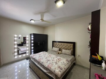 Bedroom in 4 BHK Apartment at Tarika CGHS, Sector 43 – for Sale