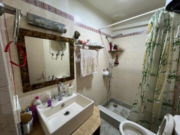 Master Bedroom in 4 BHK Apartment at Tarika CGHS, Sector 43 – for Sale