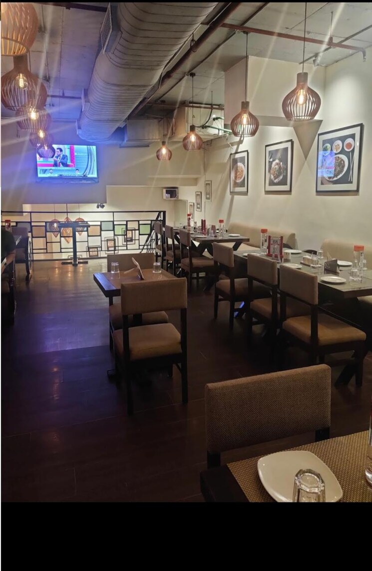 Team Area, omaxe-connaught-place Commercial Shop 2000 Sq.Ft. In Beta Ii Greater Noida Greater Noida 8815567