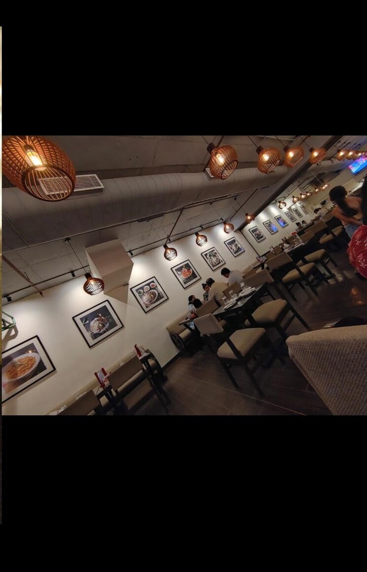 undefined, omaxe-connaught-place Commercial Shop 2000 Sq.Ft. In Beta Ii Greater Noida Greater Noida 8815567