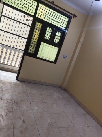Room in 2 BHK Builder Floor at Dwarka Mor – for Rent