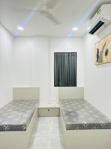 Room in  Pg at Gokhalenagar – for Rent