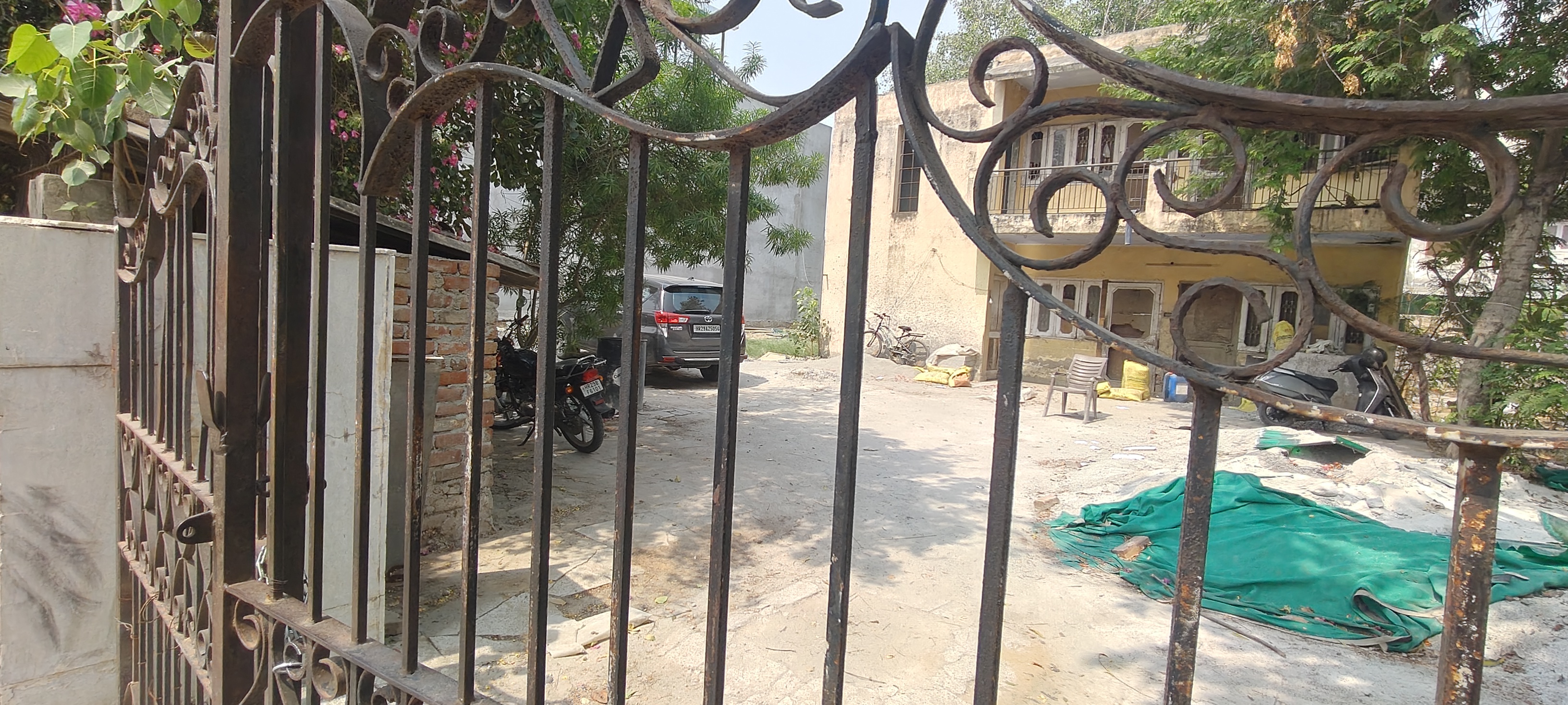 Plot For Sale in Independent Plot 