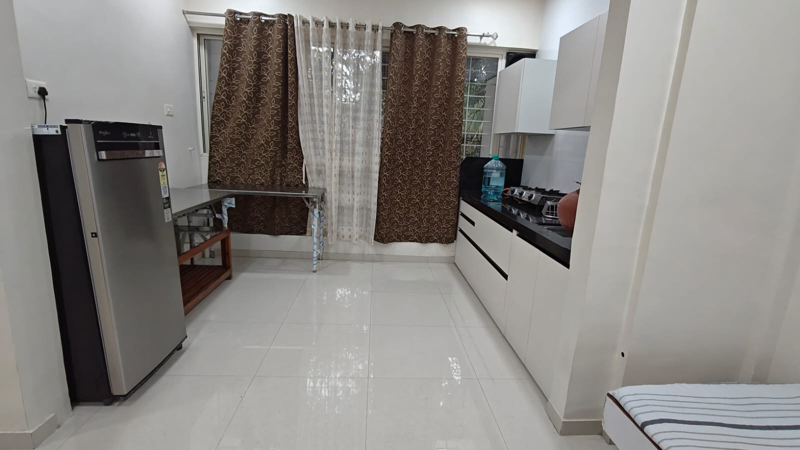 1 RkApartment For Rent in Model colony