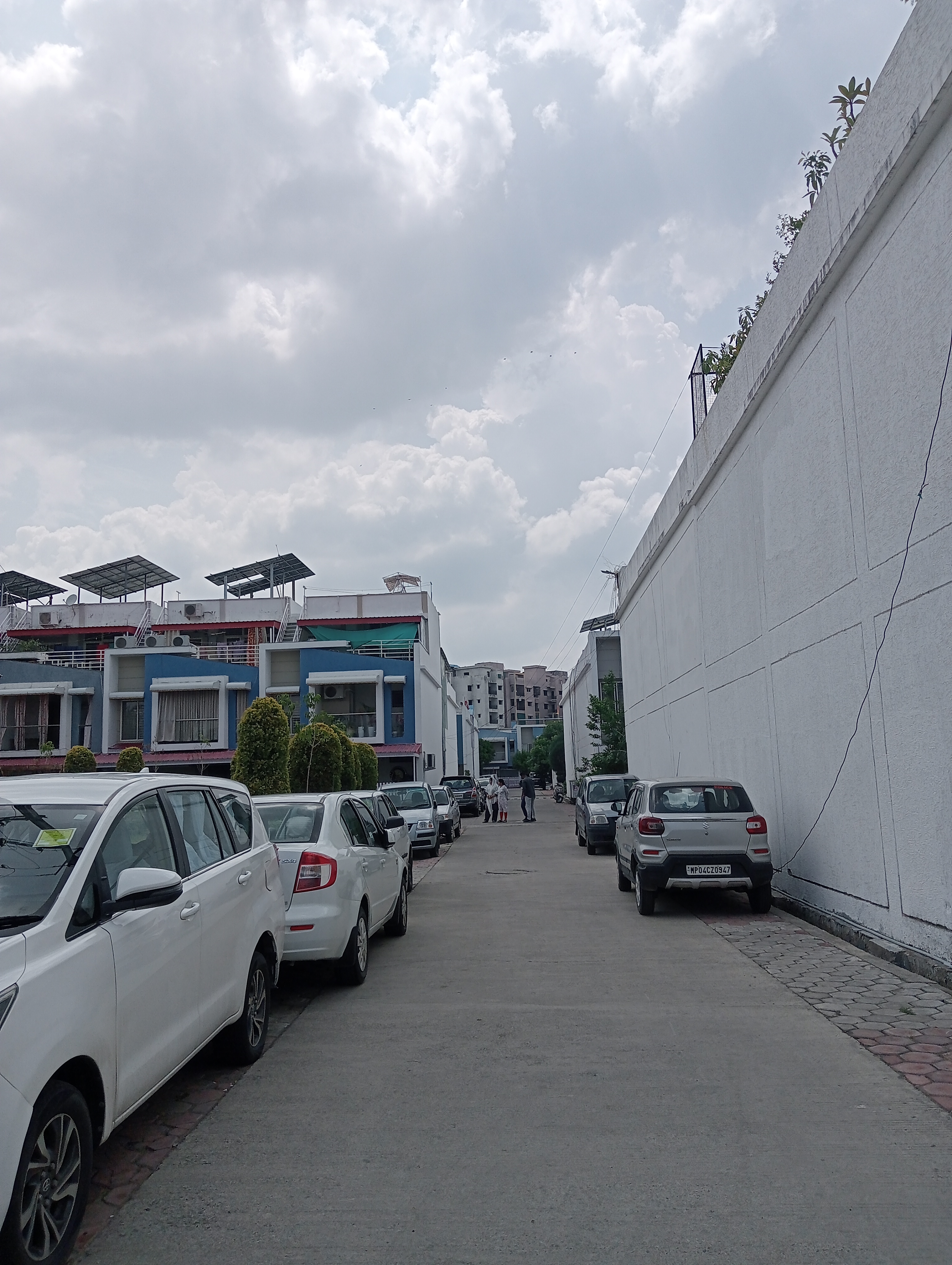 3 BHK + Pooja Room Independent House For Sale in Signature City 