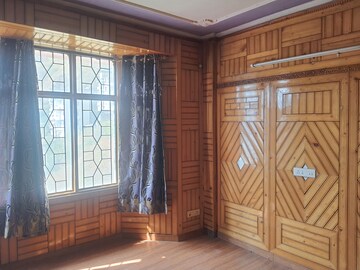 Room in 3 BHK Apartment at Sanjauli – for Sale
