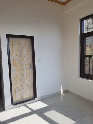 Room in 3 BHK Apartment at Mehli – for Sale