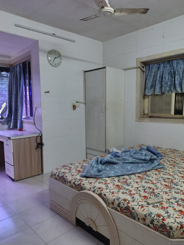 Bathroom, seema-apartments-andheri 2 Bedroom 850 Sq.Ft. Apartment In Andheri West Mumbai 8815859