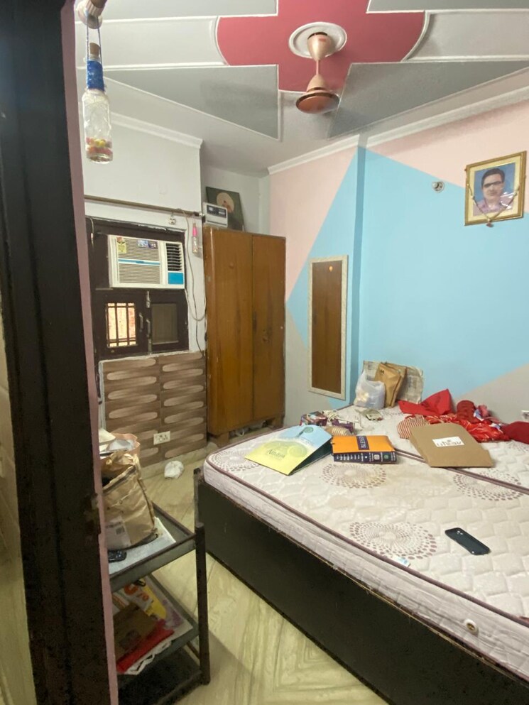 Bedroom, shiv nagar 1 Bedroom 450 Sq.Ft. Builder Floor In Shiv Nagar Delhi 8815875