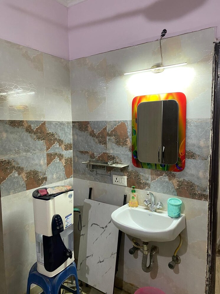 Master Bedroom, shiv nagar 1 Bedroom 450 Sq.Ft. Builder Floor In Shiv Nagar Delhi 8815875