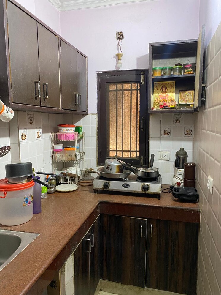 Kitchen, shiv nagar 1 Bedroom 450 Sq.Ft. Builder Floor In Shiv Nagar Delhi 8815875