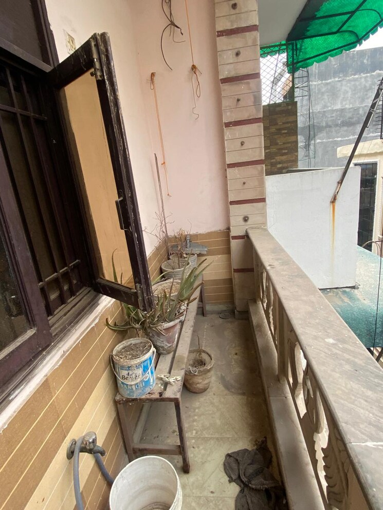 Balcony, shiv nagar 1 Bedroom 450 Sq.Ft. Builder Floor In Shiv Nagar Delhi 8815875
