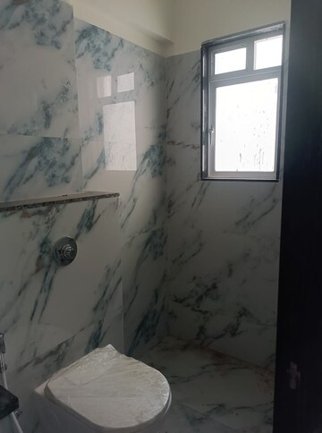 Bathroom in 2 BHK Apartment at Arihant View, Santacruz East – for Sale