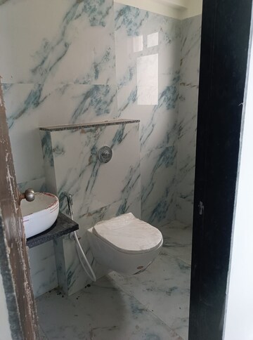 Bathroom in 2 BHK Apartment at Arihant View, Santacruz East – for Sale