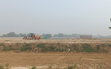 Land For Sale in Sector 68