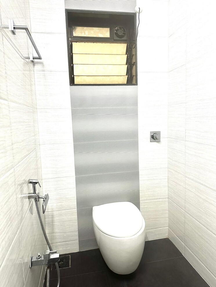 Bathroom, sheth-vasant-lawns 2 Bedroom 780 Sq.Ft. Apartment In Laxmi Nagar Thane 8815929