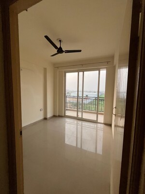 Room in 3 BHK Apartment at ROF Aalayas Phase 2, Sector 102 – for Sale