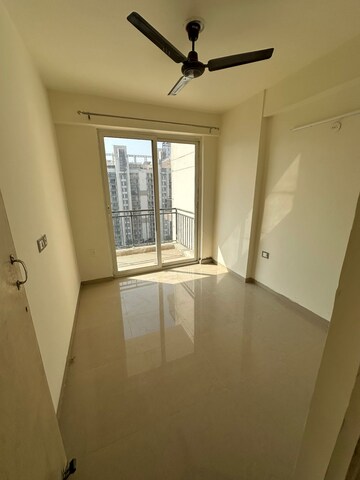 Room in 3 BHK Apartment at ROF Aalayas Phase 2, Sector 102 – for Sale