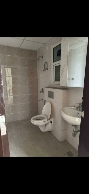 Master Bedroom in 3 BHK Apartment at Omaxe Royal Residency Faridabad, Sector 79 – for Rent