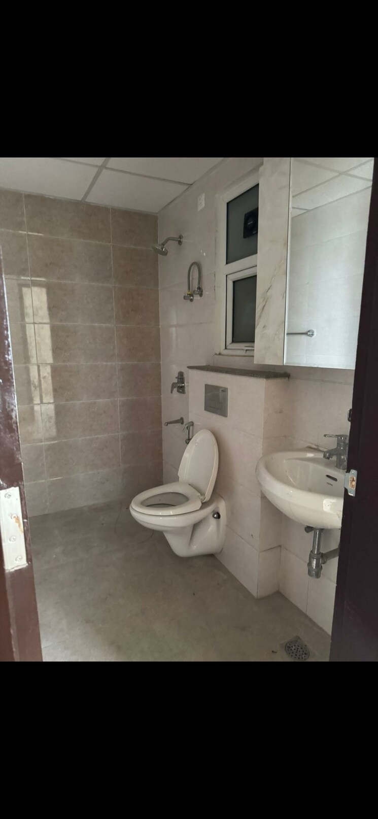 Master Bedroom, omaxe-royal-residency-faridabad 3 Bedroom 1925 Sq.Ft. Apartment In Sector 79 Faridabad 8815951