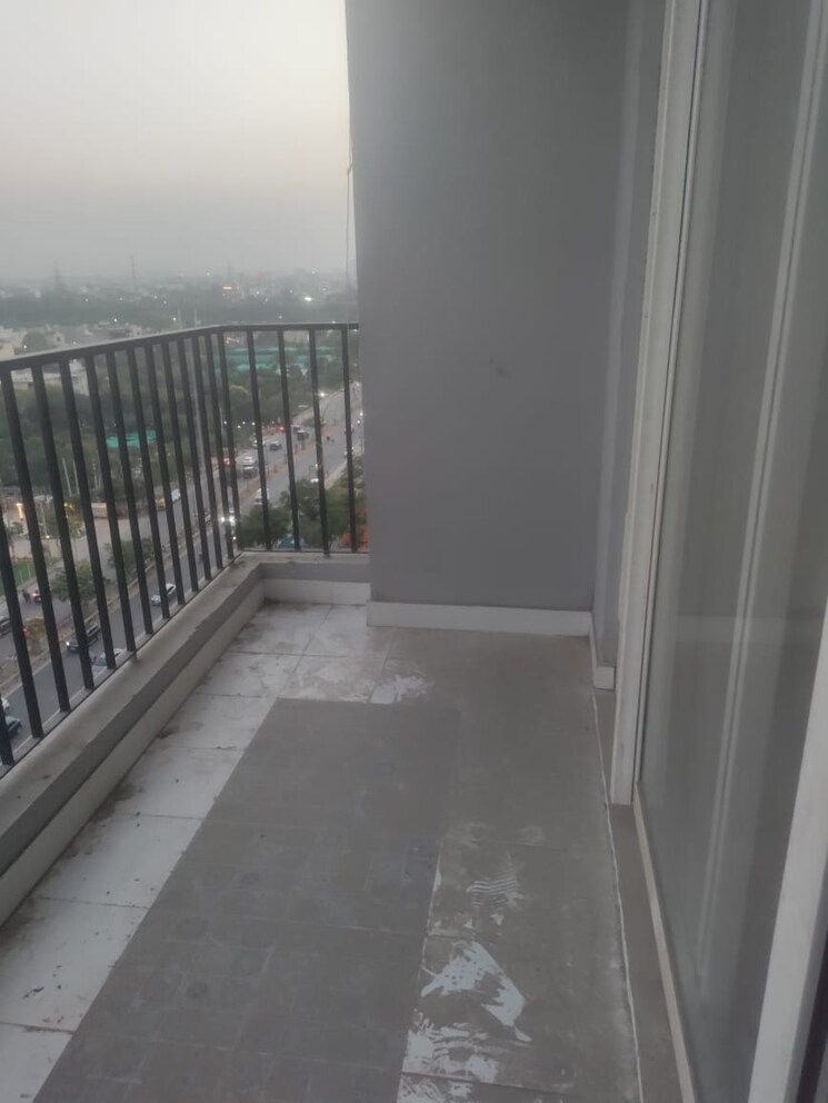 Balcony, shiv-the-ozone-solitaire 3 Bedroom 1735 Sq.Ft. Apartment In Sector 87 Faridabad 8815980